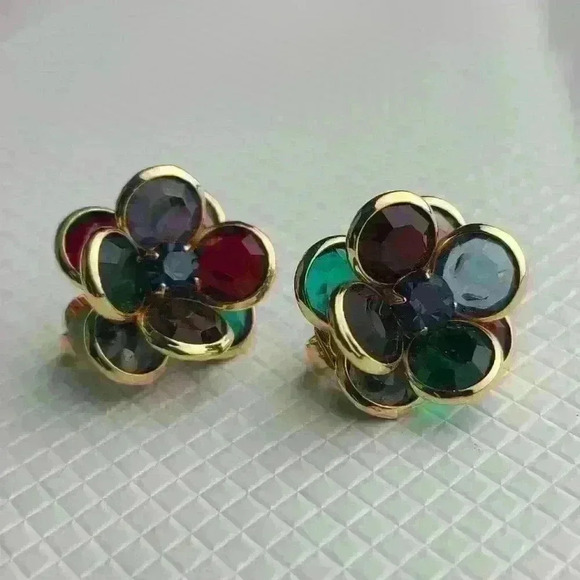 1/$59Vintage colorful crystal rhinestones flower clip on earrings in Gold-ton… - Picture 4 of 17